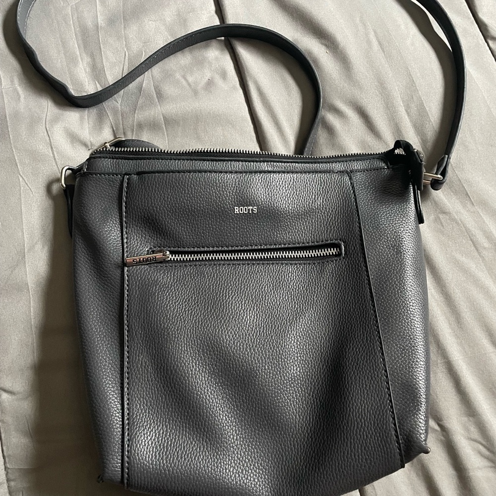 Roots charcoal Leather Shoulder Bag